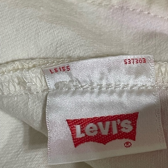 Levi's® 501® Original Women's Jeans, Size 27 x 30 - Picture 11 of 14